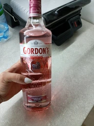 Алкогольный напиток на основе джина Gordon's Premium Pink 0.7 л 37.5% (5000289929417) фото от покупателей 4