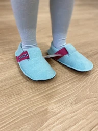 Детские комнатные тапочки для девочки Crocs Kids Classic Slipper 205349-5PR 30-31 (C13) Orchid (0191448819078) фото от покупателей 2
