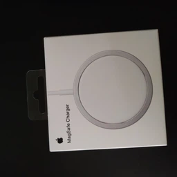 Беспроводное зарядное устройство Apple MagSafe Charger White (MHXH3ZE/A) фото от покупателей 14