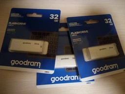 Флеш-накопичувач USB 32GB GOODRAM UME2 White (UME2-0320W0R11) фото від покупців 2