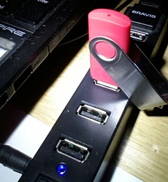 Флеш накопитель USB 16Gb Goodram UTS3, Black, USB 3.2 Gen 1 (UTS3-0160K0R11) фото от покупателей 18