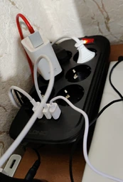 Сетевой удлинитель LDNIO SE6403 на 6 розеток 4 USB 2м Black фото от покупателей 7
