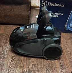 Пылесос для сухой уборки Electrolux EUSC64-EB фото от покупателей 16
