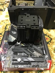Материнская плата Asus ROG Strix Z490-F Gaming (s1200, Intel Z490, PCI-Ex16) фото от покупателей 8