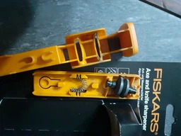 Точило для сокир і ножів Fiskars Xsharp (1000601/120740) фото від покупців 10