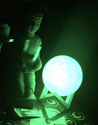 Настольный светильник Луна Moon Night Light 15 см с пультом 16 цветов / детский ночник фото от покупателей 2