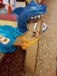 Трек "Полювання на акулу" серії "Зміни колір" Hot Wheels (BGK04) фото від покупців 1