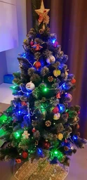 Ялинка штучна Кармен Преміум 1.5 м темно-зелена з золотими шишками і перлами 7132 фото від покупців 6