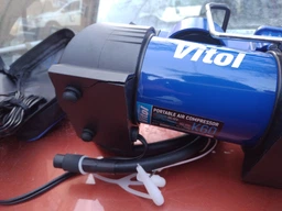 Автокомпрессор Vitol К-60 150 psi 15 A 40 л фонарь прикуриватель (К-60)