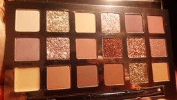 Тени для век W7 Socialite Palette палетка 12 цветов 17 г (5060669891444) фото от покупателей 1