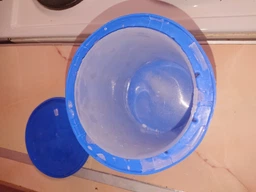 Форма для заморозки льда Ice Cube Maker двухкамерная с крышкой фото от покупателей 9