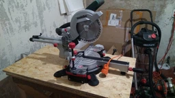Пила торцовочная Metabo KGS 216 M (619260000) с тяговой функцией + картонная коробка фото от покупателей 2