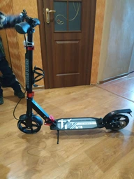Дитячий самокат Scale Sports (ss-08) + LED-ліхтарик Чорний фото від покупців 12