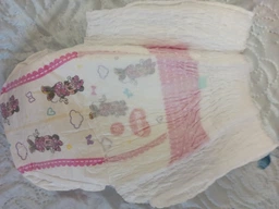 Підгузки Huggies Little Movers Pants 6 (15-25 кг) для дівчаток 88 шт (5029054568217) фото від покупців 14