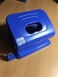 Діркопробивач пластиковий BUROMAX, до 20арк., синій (BM.4017-02) фото від покупців 2