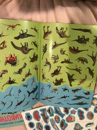 Книга "Книга с наклейками. Динозавры" фото от покупателей 2