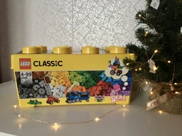 Конструктор LEGO Classic Коробка кубиків LEGO для творчого конструювання середнього розміру 484 деталі (10696)