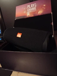 Акустическая система JBL Charge 4 Ocean Blue (JBLCHARGE4BLU) фото от покупателей 13