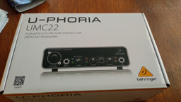 Аудиоинтерфейс Behringer UMC22 – фото, отзывы, характеристики в ...