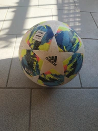 Мяч футбольный Adidas FINALE 20 TOP TRAINING DY2551 (размер 5) (DY2551) фото от покупателей 2