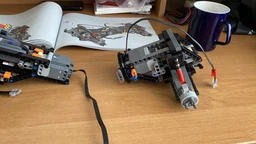 Конструктор LEGO Technic 4x4 X-Treme Off-Roader (42099) [159360] фото от покупателей 4