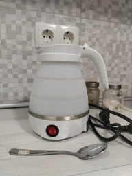 Дорожній чайник силіконовий складаний дисковий 0.75л 700Вт 220В Foldable Travel Kettle білий фото від покупців 6