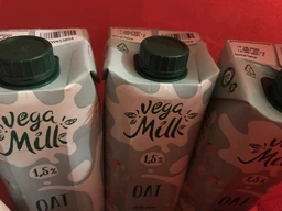 Напиток растительный Vega Milk овсяный ультрапастеризованный 950 мл (4820192262040) фото от покупателей 12