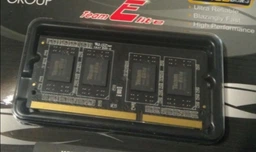 Модуль памяти Team DDR3 4GB/1600 (TED34G1600C11-S01) SO-DIMM
