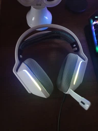Навушники Logitech Lightspeed Wireless RGB Gaming Headset G733 White (981-000883) фото від покупців 8
