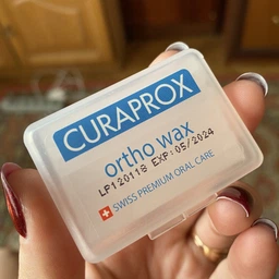 Ортодонтический воск Curaprox в пластиковом контейнере (7612412422702) фото от покупателей 3