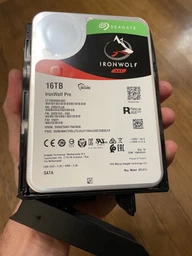 Жесткий диск 3.5" Seagate IronWolf Pro 18TB SATA 256MB (ST18000NE000) [105236]