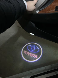 Подсветка дверей с логотипом автомобиля Toyota (Тойота) Blue Logo 2шт.