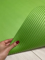 Килимок для йоги EasyFit NBR HIGH-Density 10 мм чорний (йогамат зі спіненого каучуку для фітнесу та пілатесу, мат-каремат спортивний) EF-NK10BK фото від покупців 2