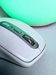 Мышь Logitech MX Anywhere 3 for Mac Pale Grey (910-005991) фото от покупателей 4