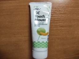 Крем для зубiв GC Tooth Mousse Melon 35 мл фото від покупців 11