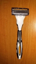 Сменные картриджи для бритья (лезвия) мужские BIC Flex 5 Hybrid 4 шт (3086123644885) фото от покупателей 2
