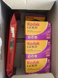 Цветная фотопленка KODAK Gold 200/36 x3 штуки (135 35мм негативная)