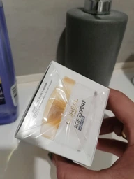 Антивіковий зволожувальний нічний крем для шкіри обличчя L'Oreal Paris Вік Експерт 35+ проти зморшок 50 мл (3600524033569) фото від покупців 5