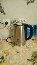 Електрочайник ELECTROLUX EEWA 7700 W