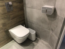 Держатель для туалетной бумаги клеящийся MBM HOME BP-15 WHITE/BLACK белый/черный