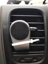 Автодержатель для телефона магнитный XoKo Premium RM-C70 Flat Magnetic Silver (XK-RM-C70-SL) фото от покупателей 4