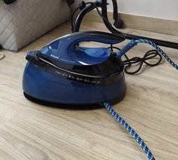 Утюг с парогенератором Philips PerfectCare Compact GC7833/80