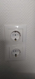 Розетка Schneider Electric Sedna с заземлением и защитными шторками Белая (SDN3000121) фото от покупателей 5
