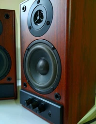 Акустическая система SVEN SPS-702 walnut фото от покупателей 2