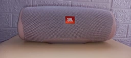 Акустическая система JBL Charge 4 Ocean Blue (JBLCHARGE4BLU) фото от покупателей 8