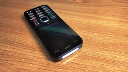 Мобільний телефон 2E E240 2020 Dual SIM Black (680576170026) фото від покупців 9