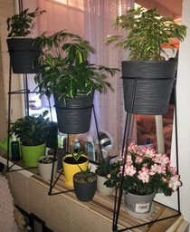 Комплект металлических подставок для цветов и вазонов Adore Décor "Скандинавские", черный фото от покупателей 18