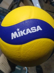 М'яч волейбольний Mikasa V330W (розмір 5) фото від покупців 13