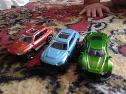 Автотранспортер Dickie Toys с 3 машинками 28 см 2 вида (3745008) фото от покупателей 1