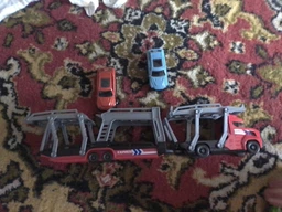 Автотранспортер Dickie Toys с 3 машинками 28 см 2 вида (3745008) фото от покупателей 2
